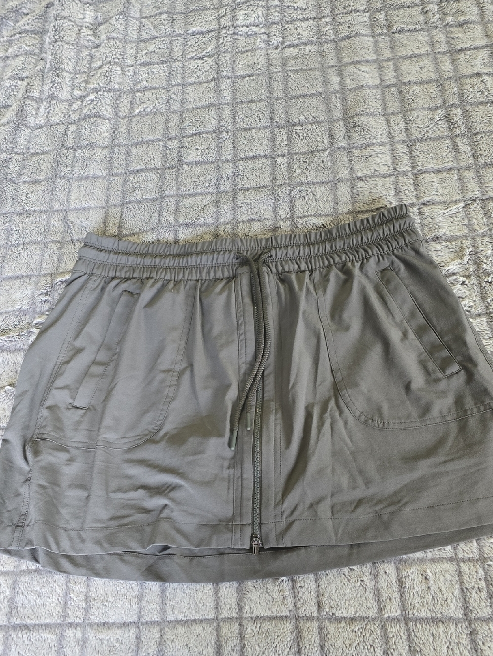 Athleta Green/grey Elastic Waist Skory